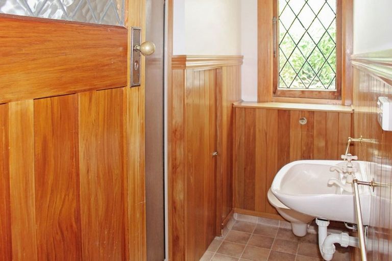 Photo of property in 34 Russell Street, Palmerston North, 4414