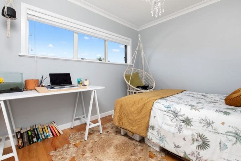 Photo of property in 242 Ngatai Road, Otumoetai, Tauranga, 3110