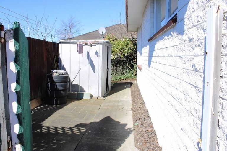 Photo of property in Capel Courts, 1/141a Clarence Street, Riccarton, Christchurch, 8011