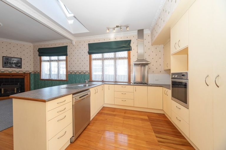 Photo of property in 169 Featherston Street, Palmerston North, 4410