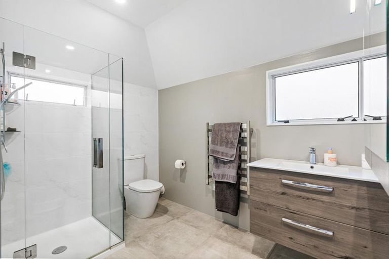 Photo of property in 2/41 Colwill Road, Massey, Auckland, 0614