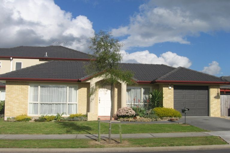 Photo of property in 2 Derg Place, East Tamaki, Auckland, 2013