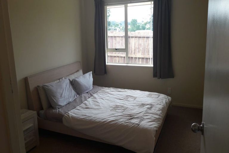 Photo of property in 6 Cretian Crescent, Henderson, Auckland, 0612