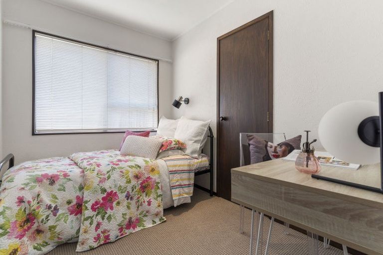 Photo of property in 34 Vivian Wilson Drive, Eastern Beach, Auckland, 2012