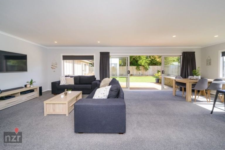 Photo of property in 18 Wescombe Grove, Feilding, 4702