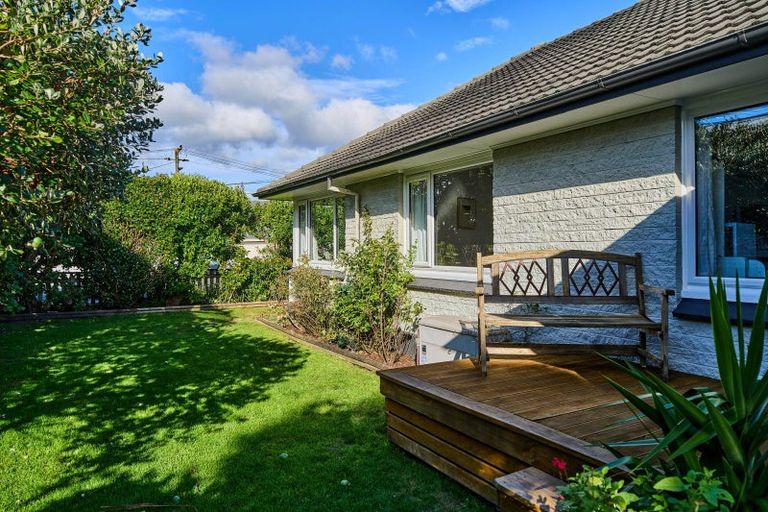 Photo of property in 1 East Grove, Alicetown, Lower Hutt, 5010