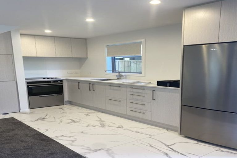 Photo of property in 2 Collingwood Street, Waterloo, Lower Hutt, 5011