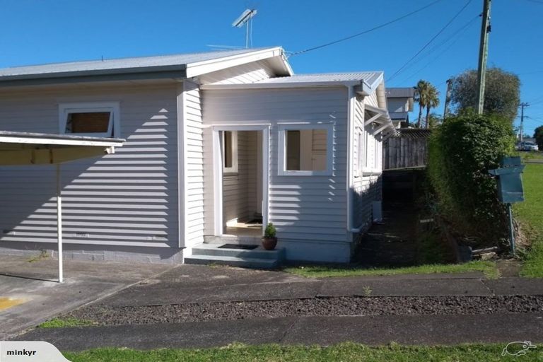 Photo of property in 29 Rutland Road, Stanley Point, Auckland, 0624