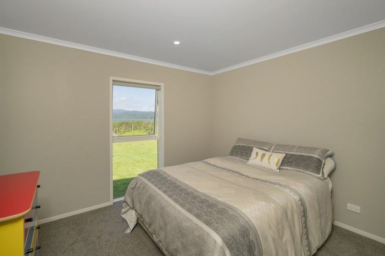 Photo of property in 165 Kelly Jade Avenue, Matarangi, Whitianga, 3592