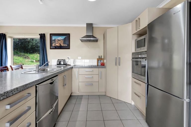 Photo of property in 333 Paraite Road, Paraite, New Plymouth, 4373