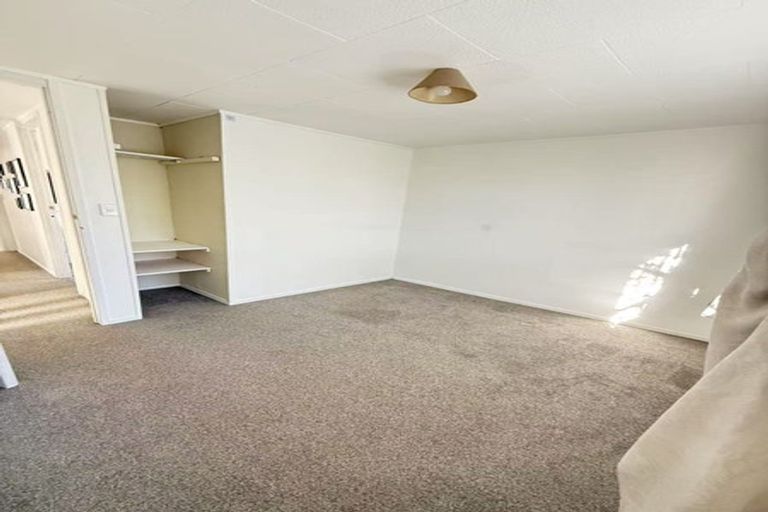 Photo of property in 168 Universal Drive, Henderson, Auckland, 0610