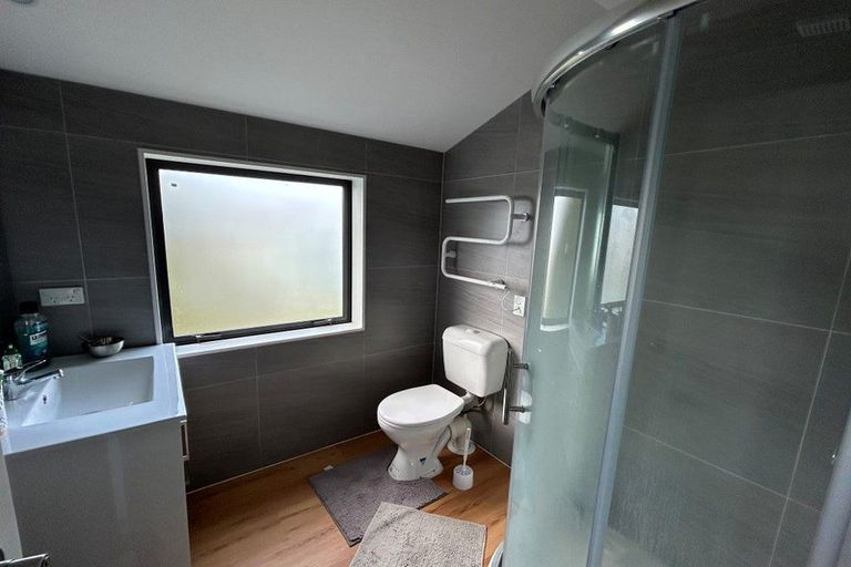 Photo of property in 16b Romney Place, Manurewa, Auckland, 2102