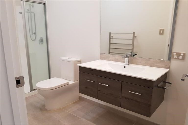 Photo of property in 7 Touhou Road, Hobsonville, Auckland, 0618