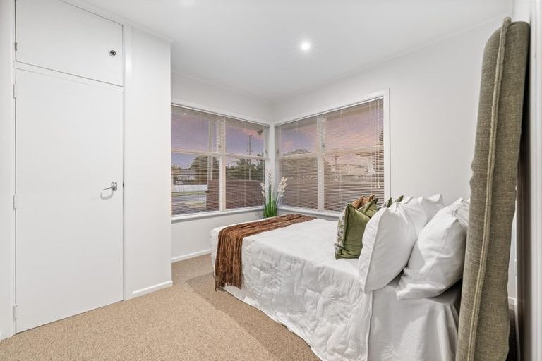 Photo of property in 106 Flanshaw Road, Te Atatu South, Auckland, 0610