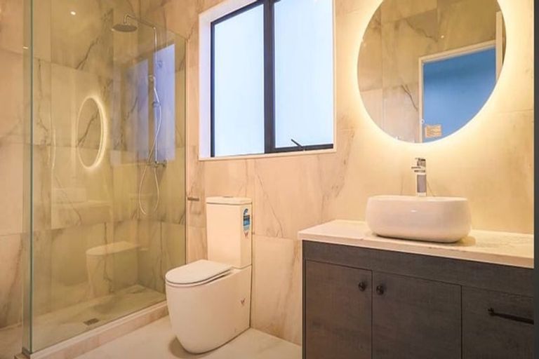 Photo of property in 3 Rossbeg Lane, Flat Bush, Auckland, 2019