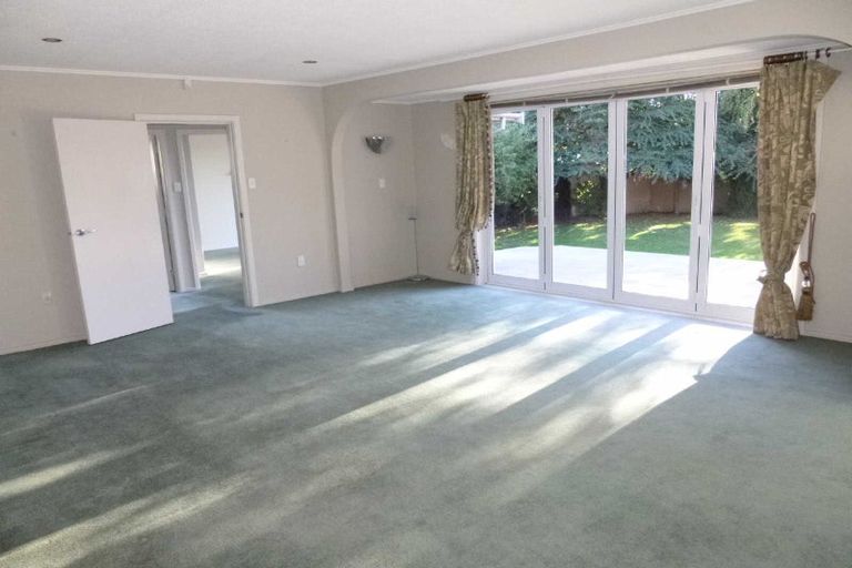 Photo of property in 46 Grahams Road, Ilam, Christchurch, 8041