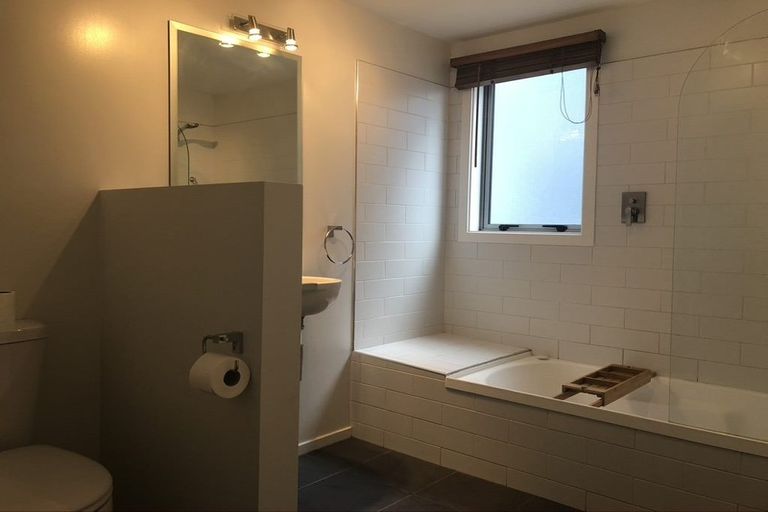 Photo of property in 10/16 Hutcheson Street, Sydenham, Christchurch, 8023