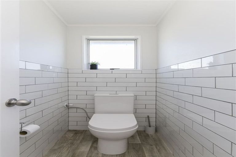 Photo of property in 41 Almora View, Ascot Park, Porirua, 5024