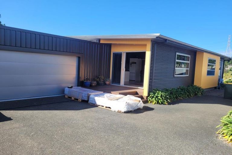 Photo of property in 461-465 Carrington Street, Upper Vogeltown, New Plymouth, 4310