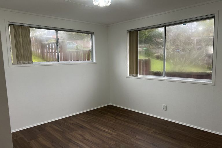 Photo of property in 9 William Souter Street, Forrest Hill, Auckland, 0620