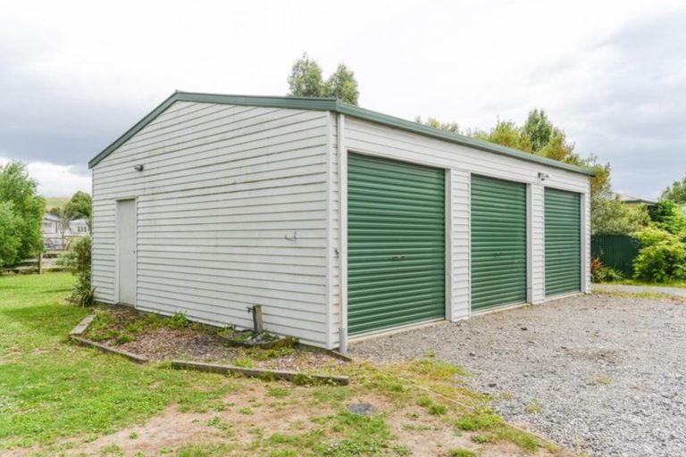 Photo of property in 23 Carruthers Street, Otane, 4202