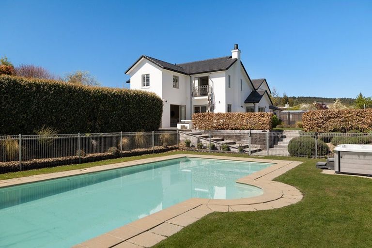 Photo of property in 49 Ridgecrest, Wanaka, 9305