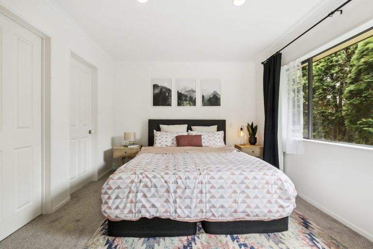 Photo of property in 23 Delmont Close, East Tamaki Heights, Auckland, 2016