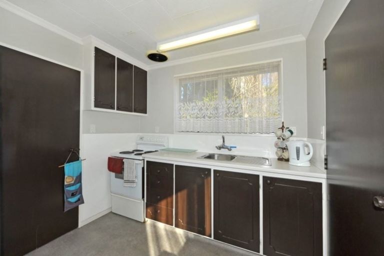 Photo of property in 2/9 Peckham Lane, Woolston, Christchurch, 8062