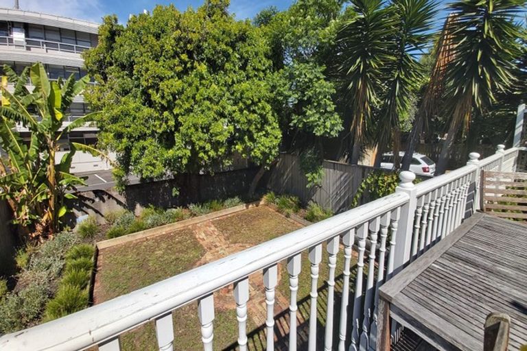 Photo of property in 31 Seafield View Road, Grafton, Auckland, 1023