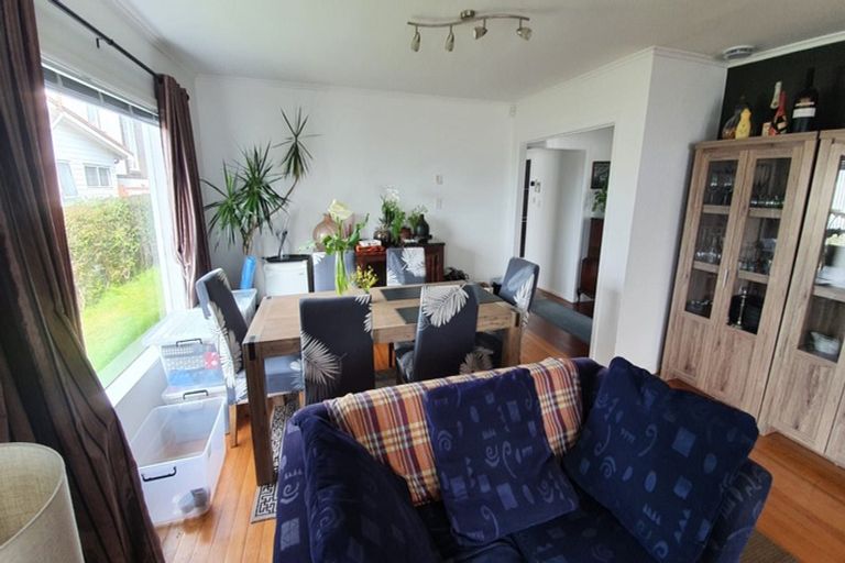 Photo of property in 1a Aberdeen Road, Castor Bay, Auckland, 0620