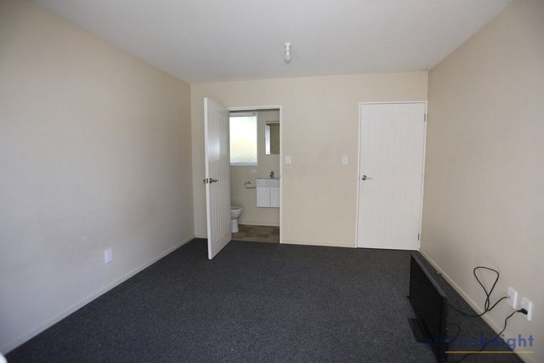 Photo of property in 126 Waimairi Road, Ilam, Christchurch, 8041