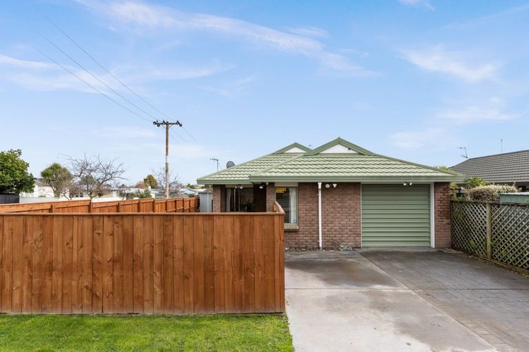 Photo of property in 2/42 Middle Road, Havelock North, 4130