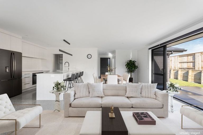 Photo of property in 10 Brendan Close, Omokoroa, 3114