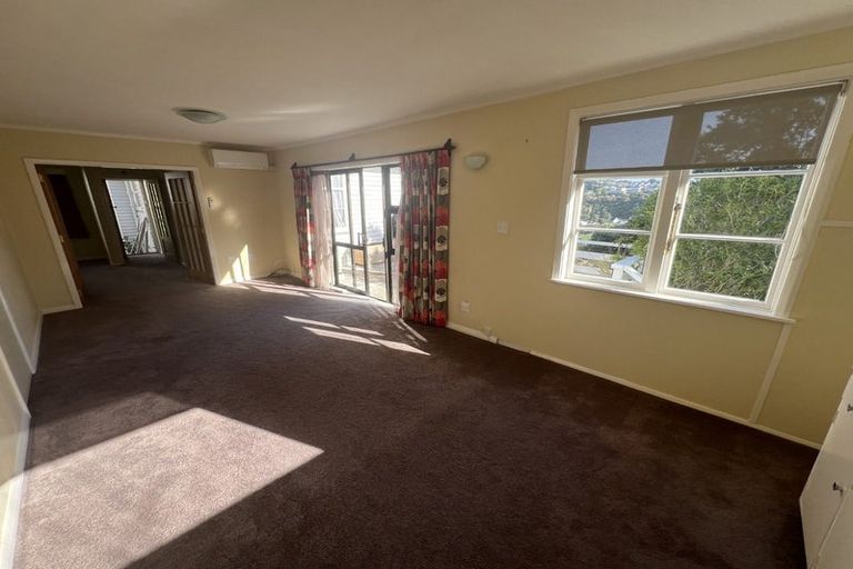 Photo of property in 169 Totara Road, Miramar, Wellington, 6022