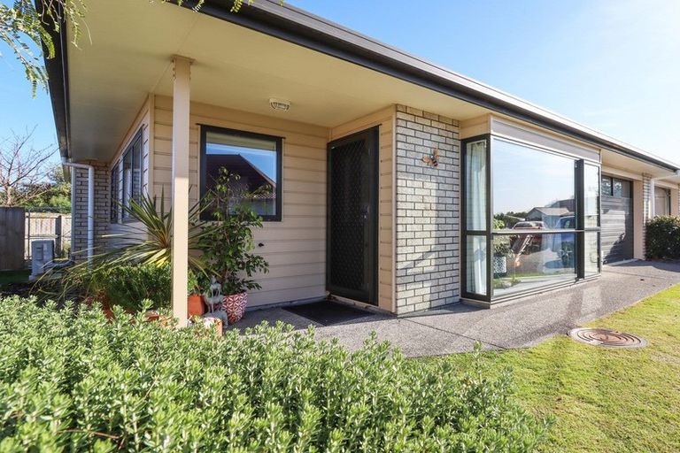 Photo of property in Villa Estate, 60/55 Armstrong Avenue, Carterton, 5713