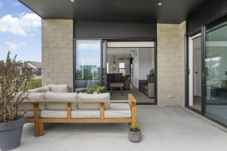 Photo of property in 1 Taniko Lane, Papamoa, 3118