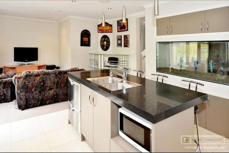 Photo of property in 53 Nimstedt Avenue, Oteha, Auckland, 0632