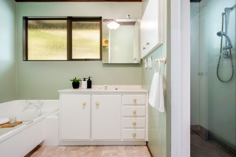 Photo of property in 16 France Road, Bluff Hill, Napier, 4110