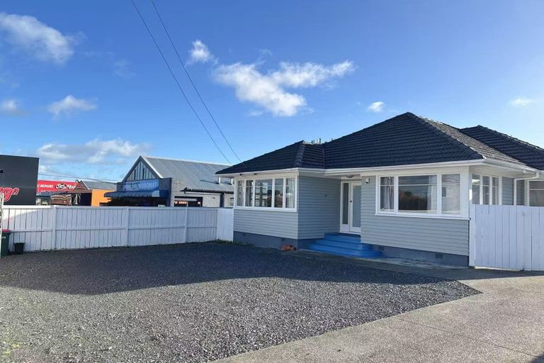Photo of property in 57 Hayr Road, Three Kings, Auckland, 1042