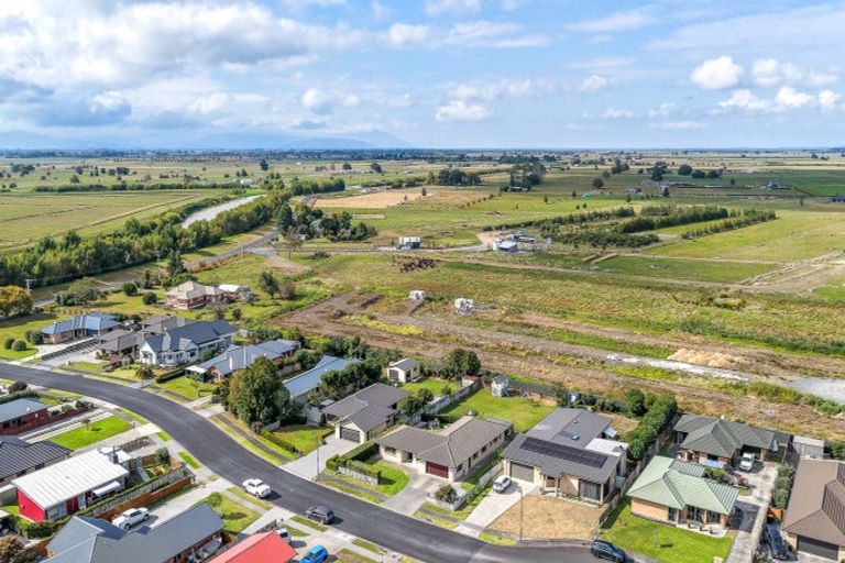 Photo of property in 15 Benner Drive, Ngatea, 3503