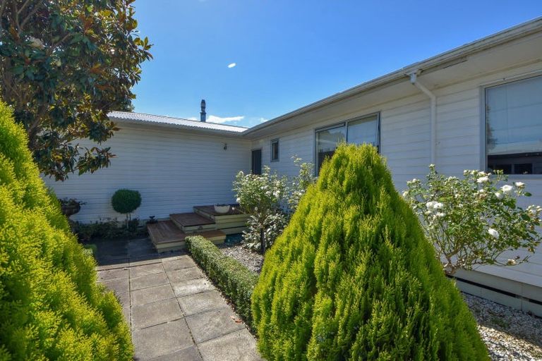 Photo of property in 60 Charles Street, Carterton, 5713