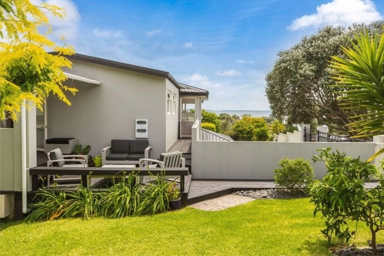 Photo of property in 1 Kowhai Road, Mairangi Bay, Auckland, 0630