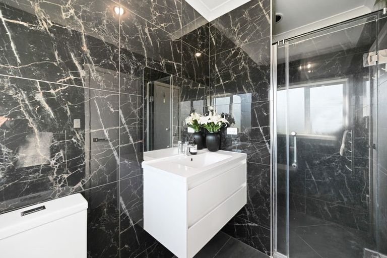 Photo of property in 27 Teatree Close, Huntington, Hamilton, 3210