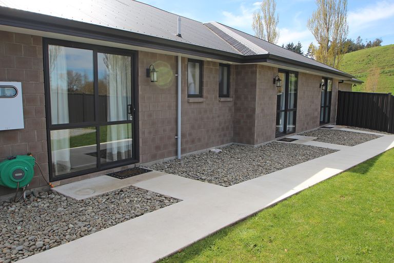 Photo of property in 44 Blue Stone Drive, Waiareka Junction, Oamaru, 9401