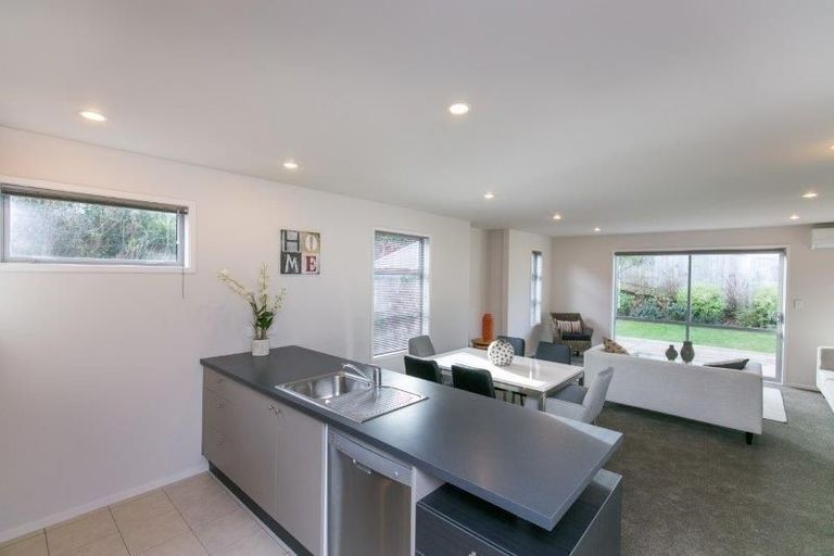 Photo of property in 2b Coates Street, Tawa, Wellington, 5028