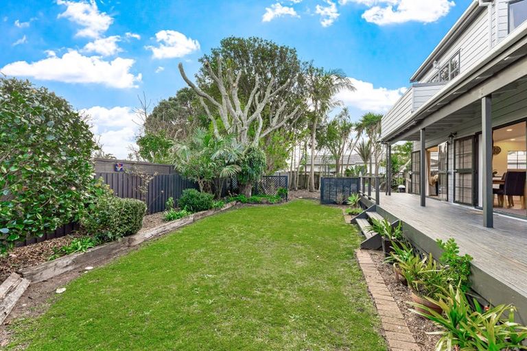 Photo of property in 19 Crampton Court, Orewa, 0931