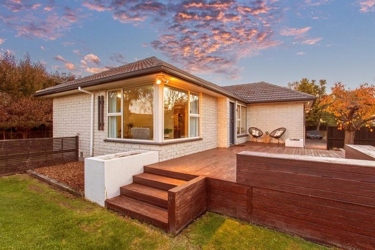 Photo of property in 102 Lowry Avenue, Redwood, Christchurch, 8051
