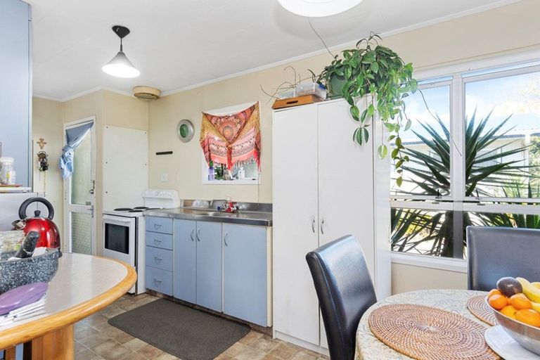 Photo of property in 1/1216 Papamoa Beach Road, Papamoa Beach, Papamoa, 3118