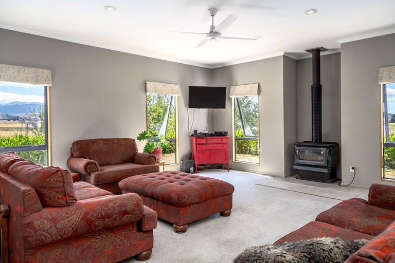 Photo of property in 398 Opaki Kaiparoro Road, Kopuaranga, Masterton, 5882