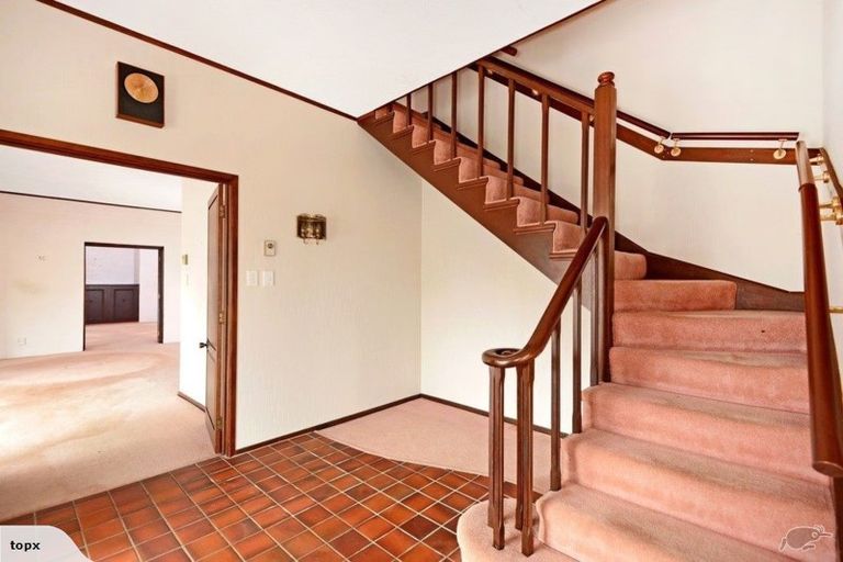 Photo of property in 19 Marywil Crescent, Hillcrest, Auckland, 0627